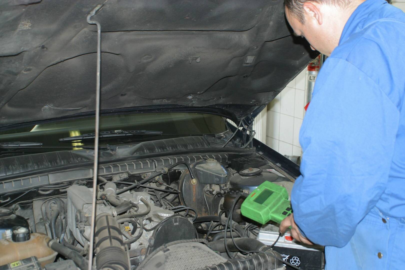 Kenny's Truck Parts & Repair